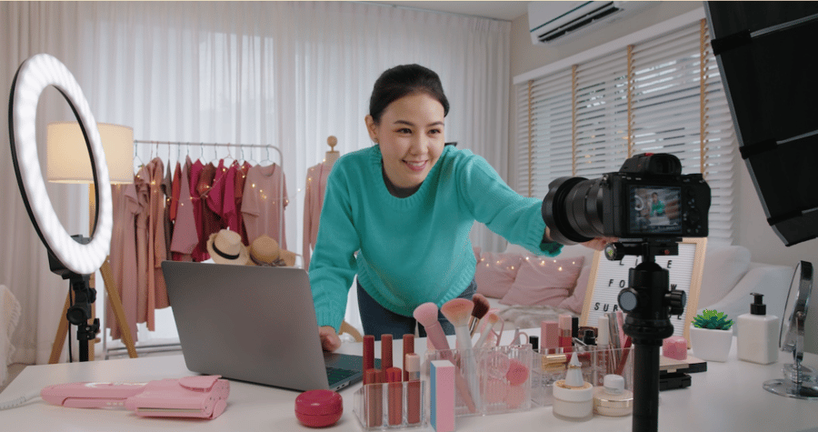 3 herramientas para manejar los períodos entre pagos para creadores de contenido y vendedores de marketplaces